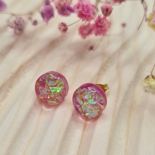 Close up, Handmade holographic resin earrings with dichroic effect 